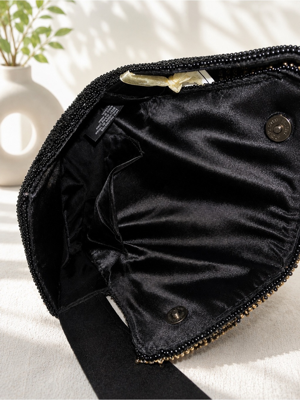 🖤 Handcrafted in India Beaded Black, Gold & Silver Shoulder Bag - Picture 4 of 4